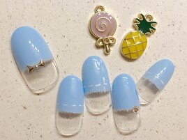 ステッチ入りガーリーネイル