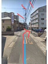 スーリール(SOURIRE)/水谷珈琲様を110ｍ通り過ぎます.