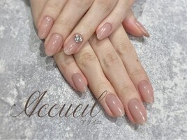 シンプルVカットネイル