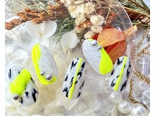 ジュアール(JuAR)/ネオンカラーネイル