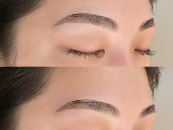 ザラッシュルーム 高石店(THE LASH ROOM)の写真/お顔の印象を左右する眉はプロにお任せ☆美眉スタイリングとハリウッドブロウで形を整え、理想の美眉に…