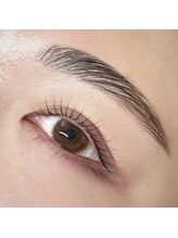 イヨヨ(iyoyo)/メーテルデザイン＆ブロウリフト