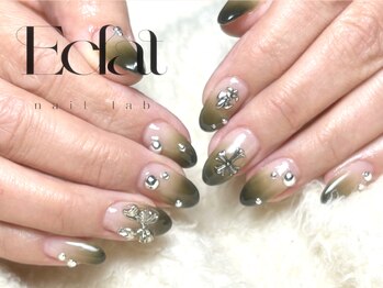 エクラ 大阪梅田(Eclat)/カーキグラデネイル*大阪梅田