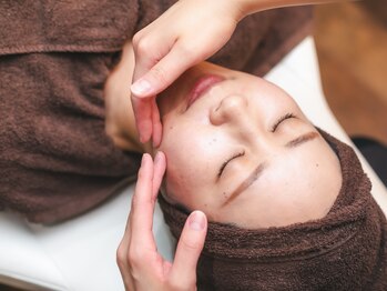 ヤクルトビューティエンス(Yakult Beautiens)の写真/エステ初心者さん歓迎◎通いやすいオールハンド施術で、キレイを毎日の習慣にしませんか？