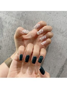 アンダーバーホワイトプラス 南海難波店(_WHITE+)/アシメデザイン、ヒョウ柄