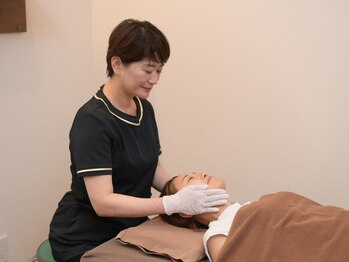 味岡整骨院の写真/ヘッドスパ＋小顔矯正でお顔のむくみ・たるみを改善☆施術後のお顔の変化に感動♪年齢を感じさせないお顔へ