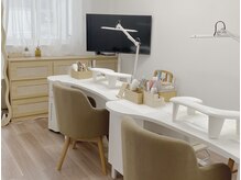 kuuki nail【クウキネイル】透明感/ショートネイル/ニュアンスの雰囲気(周囲を気にせず過ごせる小規模プライベートサロン)