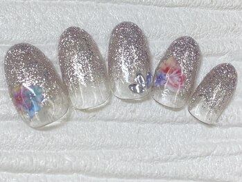 ハニービービー(Honey Bee Bee)/ラメグラデーションネイル