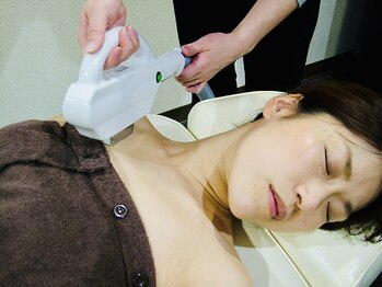 手なおし健康整体/バストケア、デコルテ脱毛