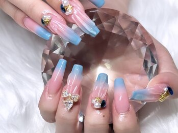 レヴィア(Revia)/貝殻ネイル