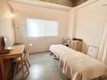 アオイ(Aoi)の雰囲気(ホッと落ち着く温かみのある空間でゆっくりお過ごしください。)