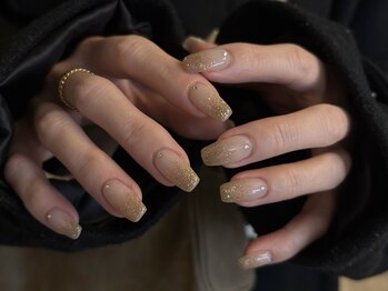 上品ガーリーネイル