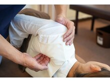 川西アクシス整体院(川西AXIS整体院)/肩甲骨はがし/肩コリ/頭痛/猫背