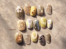 シルニー リム(Silny rim)/アシンメトリーニュアンスネイル