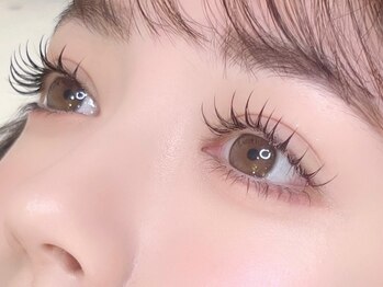 ブローチ バイ ラブカール(brooch by love curl)の写真/まつエク専門店で貴方の目元の印象が変わる◎モチの良さが自慢★平日20時まで営業なのでお仕事帰りにも◎