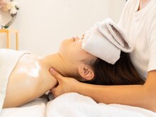 アースカラー(A-us.color)/＊施術の様子(ヘッド・首)＊