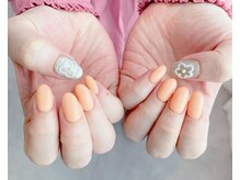 ネイルサロン ティフィン(tiffin)/～親指Flowerネイル～