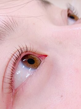 ナチュラル上品な目元にしたい