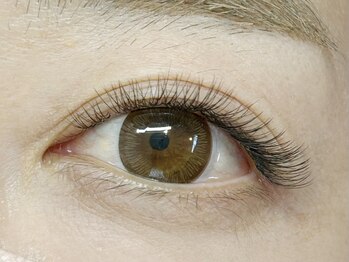 シェノン(Chainon)の写真/お仕事やプライベートでも好印象♪ナチュラルでも印象はしっかり!《ワンランク上の上品な目元へ》