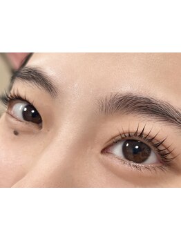 ナチュラル上品な目元にしたい