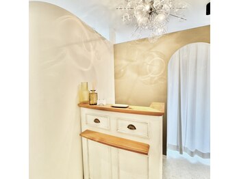 ロミー 本厚木店(ROMMY)/入り口カウンター