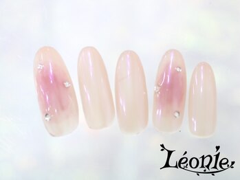 レオニー(Leonie)/オーロラチークネイル