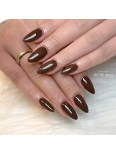 リッシュ ドゥ(RICHE deux)/チョコブラウンネイル