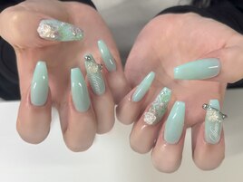 ミントグリーン×フラワーネイル