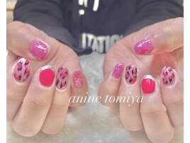 ネオンヒョウ柄デザイン
