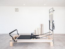 開放的な空間で極上のピラティス！海外輸入の高品質マシン導入