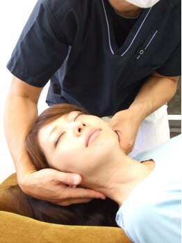 背骨ラボ 表参道整体院(labo)/【頸椎アジャストメント】