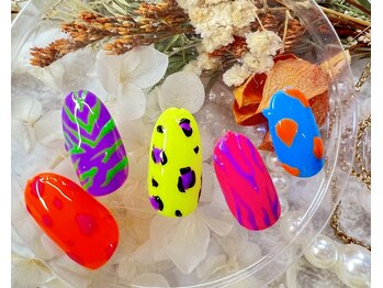 ジュアール(JuAR)/ネオンカラーネイル