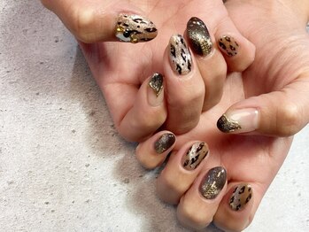 ゲンティアナ(Gentiana)の写真/トレンド溢れるデザイン多数ご用意！高技術×低価格が叶う♪爪の形や長さにもこだわり、理想の指先を実現☆