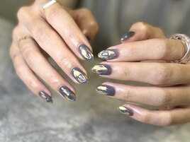 大人ニュアンスぷっくりネイル