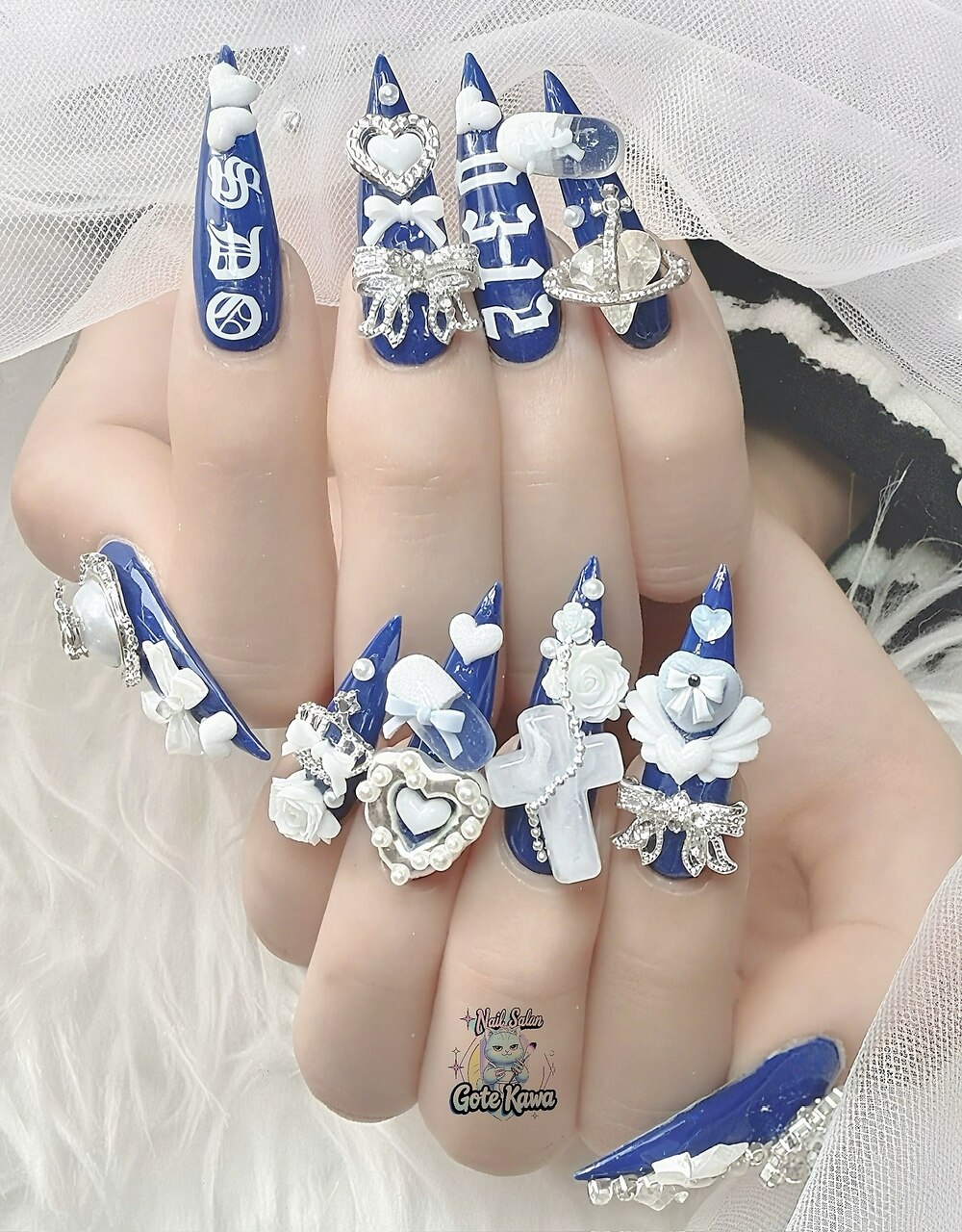 2026年冬トレンド】イニシャルのネイルデザイン集｜人気順｜2ページ目