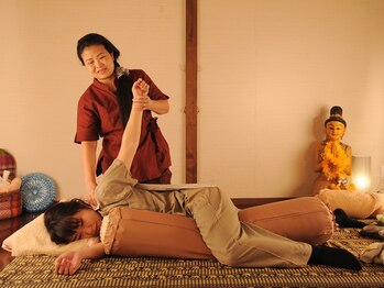 ティーン イサーン/タイ古式のストレッチ4