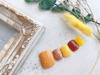 ネイルサロン&スクール ジーナ(GINA)/マスタードイエローネイル