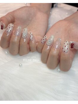 リッシュ ドゥ(RICHE deux)/ミニハートのドットネイル!