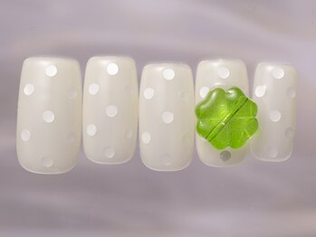 ジェミーネイル シンジュク(Jemiy nail shinjuku)/ホロドットクローバー ¥8480