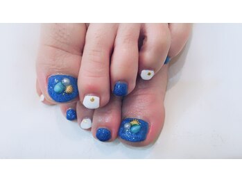 ネイルケアサロンエルミタージュ/2019 夏 フットネイル♪