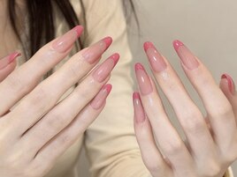 コーラルピンクフレンチネイル