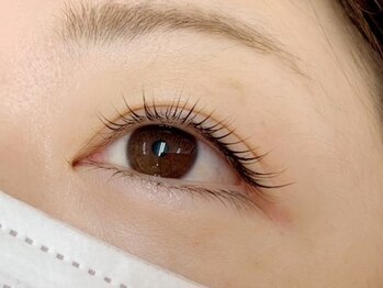 ネイルアンドアイラッシュ クランビー(Nail&Eyelash Crambe)の写真/当店大人気のまつ毛パーマ！顔のバランスや瞳の形を考慮し、お客様の理想へと近づけるセンスと技術が魅力◎