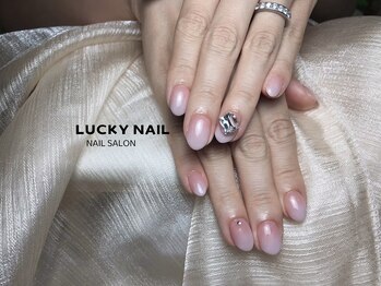 ラッキーネイル(LUCKY NAIL)/