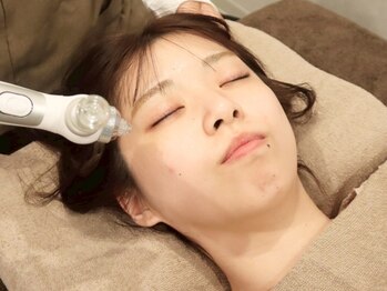 ヴィヴィー(vivie)/小顔矯正・ヘッドスパ・毛穴ケア