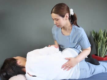 カイロプラクティック Es(エス)の写真/つらい腰の不調に丁寧に向き合う施術を。プロの技術で、負担を繰り返さない身体づくりをサポートします。