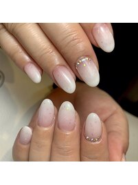 ～白グラデーションネイル～
