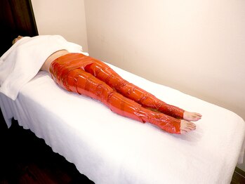 ラ パルレ 横浜本店の写真/体の芯から温めることで冷えを改善し、脂肪燃焼をサポート☆ヒートマットで全身を温め、血流促進＆代謝UP！