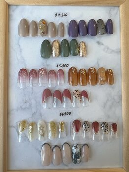 ブルーム(Bloom)/10月定額ネイル