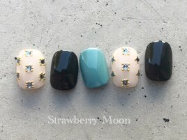 ちぐはぐネイル　8500円