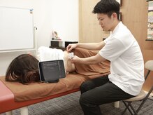 刈谷はりきゅうマッサージ院の雰囲気（エコー観察をしながら筋肉や筋膜を一気に緩める。〔鍼灸〕）